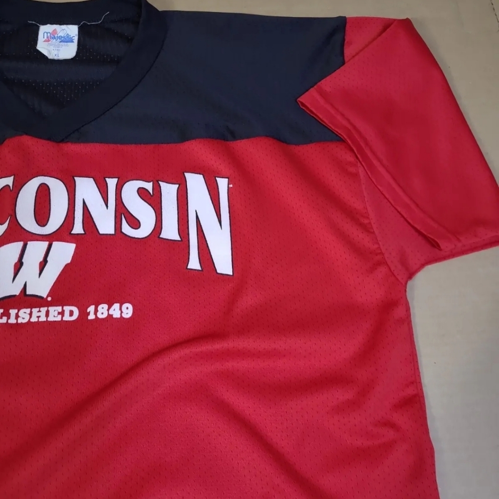 Vintage 90s Wisconsin Badgers UW Mesh Jersey T-Shirt Majestic USA Made - Picture 9 of 12